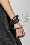 bicolor ring necklace / bracelet with irregular circles in resin and fabric - MARIA CALDERARA 