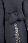 cappotto 'sculpture' sopra al ginocchio in nuno-feltro di lana e seta fatto a mano - AGOSTINA ZWILLING 
