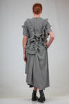 abito 'sculpture' longuette in micro pied-de-poule di lana - NOIR KEI NINOMIYA 