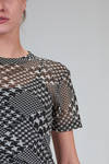 t-shirt al fianco in tulle di poliestere con stampa a pied-de-poule - NOIR KEI NINOMIYA 