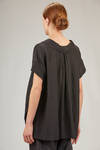 camicia al fianco, ampia, in seersucker lucido di viscosa e lino - FORME D' EXPRESSION 