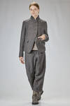 fitted hip-length jacket in crinkled virgin wool, viscose, and silk tweed - FORME D' EXPRESSION 