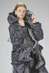 impermeabile 'sculpture' sotto al ginocchio, ampio, in tela tecnica di nylon e parti in maglia di lana - JUNYA WATANABE 