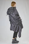 impermeabile 'sculpture' sotto al ginocchio, ampio, in tela tecnica di nylon e parti in maglia di lana - JUNYA WATANABE 