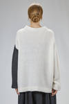 long and wide sweater in bicolored cashmere and silk bouclé knit - LUSSI 