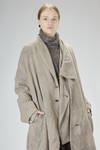 under the knee coat, wide and asymmetric, in wool and cotton gauze - CHIAHUNG SU 