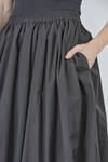 long and wide skirt in washed and doubled polyester canvas - DAWEI 