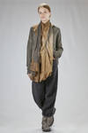 sciarpa lunga e ampia in nuno-feltro di lana merino, faggio e seta - AGOSTINA ZWILLING 