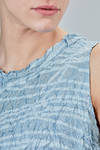 sleeveless top in soft web polyester froissé - SHU MORIYAMA 