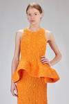 long and lean 'sculpture' top in cotton, polyamide and polyurethane bubbles jersey - MELITTA BAUMEISTER 