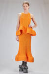 long and lean 'sculpture' top in cotton, polyamide and polyurethane bubbles jersey - MELITTA BAUMEISTER 