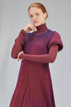 longuette 'sculpture' dress in polyester pleats hand dyed with iridescent effect - MELITTA BAUMEISTER 