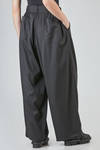 pantalone ampio in gabardine di lana vergine e elastan - CINI 
