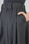 pantalone ampio in gabardine di lana vergine e elastan - CINI 