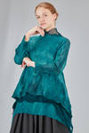 maglia lunga e ampia in seta cruda francese e in nuno-feltro fatto e tinto a mano di lana merino extra fine e seta toussah - AGOSTINA ZWILLING 