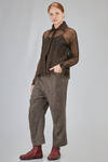 hip-lenght shirt in hand made and hand dyed nuno-felt in raw silk and natural Tiroler Bergschaf - AGOSTINA ZWILLING 