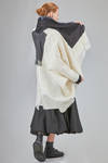 long and wide jacket in hand made and hand dyed nuno-felt in wool and silk - AGOSTINA ZWILLING 