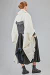 long and wide jacket in hand made and hand dyed nuno-felt in wool and silk - AGOSTINA ZWILLING 