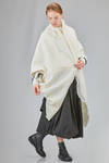 long and wide jacket in hand made and hand dyed nuno-felt in wool and silk - AGOSTINA ZWILLING 