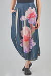 long, wide and asymmetric skirt in polyester canvas with floral pattern - HIGH 