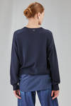 maglia al fianco, ampia e asimmetrica, in maglia di cotone e popeline di cotone - HIGH 
