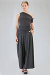 short t-shirt, lean and asymmetric, in mini-ribbed cotton and modal jersey - ISABEL BENENATO 