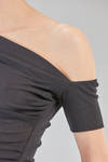 short t-shirt, lean and asymmetric, in mini-ribbed cotton and modal jersey - ISABEL BENENATO 