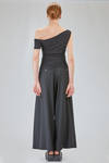 short t-shirt, lean and asymmetric, in mini-ribbed cotton and modal jersey - ISABEL BENENATO 