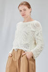 short and soft sweater in organic cotton knit with horizontal dropped threads - ISABEL BENENATO 