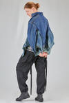 caban 'sculpture' a cappa bidimensionale, in denim indigo di cotone stonewash - JUNYA WATANABE 