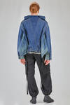 caban 'sculpture' a cappa bidimensionale, in denim indigo di cotone stonewash - JUNYA WATANABE 