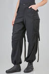 pantalone tipo cargo, ampio, in gabardine leggero di lana - JUNYA WATANABE 