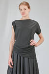 t-shirt lunga, asciutta e asimmetrica in jersey di cotone - MARC LE BIHAN 