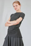 t-shirt lunga, asciutta e asimmetrica in jersey di cotone - MARC LE BIHAN 