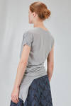 t-shirt lunga, asciutta e asimmetrica in jersey di cotone - MARC LE BIHAN 