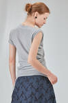 t-shirt lunga, asciutta e asimmetrica in jersey di cotone - MARC LE BIHAN 