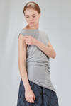t-shirt lunga, asciutta e asimmetrica in jersey di cotone - MARC LE BIHAN 