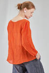 hip-lenght top, wide, in light washed linen crêpe - MANUELLE GUIBAL 