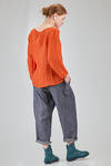 hip-lenght top, wide, in light washed linen crêpe - MANUELLE GUIBAL 
