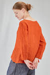 hip-lenght top, wide, in light washed linen crêpe - MANUELLE GUIBAL 