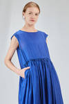 longuette dress, wide, in washed silk crêpe de chine, half slip in ramie - MANUELLE GUIBAL 
