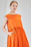 longuette dress, wide, in washed silk crêpe de chine, half slip in ramie - MANUELLE GUIBAL 