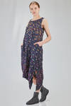 longuette dress, wide and asymmetric, in polyester froissé with horizontal stripes tone on tone and cotton patches - SHU MORIYAMA 