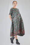 longuette dress, wide, in polyester froissé with horizontal stripes tone on tone and cotton patches - SHU MORIYAMA 