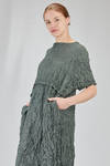 longuette dress, soft, in gauzed polyester froissé with horizontal stripes tone on tone - SHU MORIYAMA 