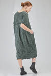 longuette dress, soft, in gauzed polyester froissé with horizontal stripes tone on tone - SHU MORIYAMA 