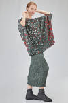 long and wide tunic in polyester froissé with diagonal stripes tone on tone and  cotton patches - SHU MORIYAMA 