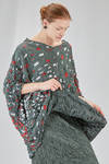 long and wide tunic in polyester froissé with diagonal stripes tone on tone and  cotton patches - SHU MORIYAMA 