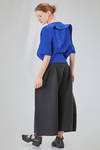 hip-lenght t-shirt, wide and narrower at the bottom, in elastic recycled polyester and nylon knit - CFCL 