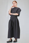 hip-lenght t-shirt, wide and narrower at the bottom, in elastic recycled polyester and nylon knit - CFCL 